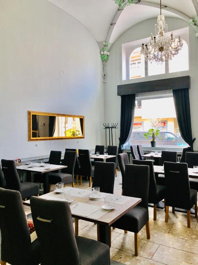 Hotel Bila Ruze Strakonice Ngoại thất bức ảnh