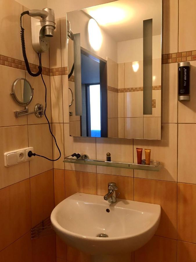 Hotel Bila Ruze Strakonice Ngoại thất bức ảnh