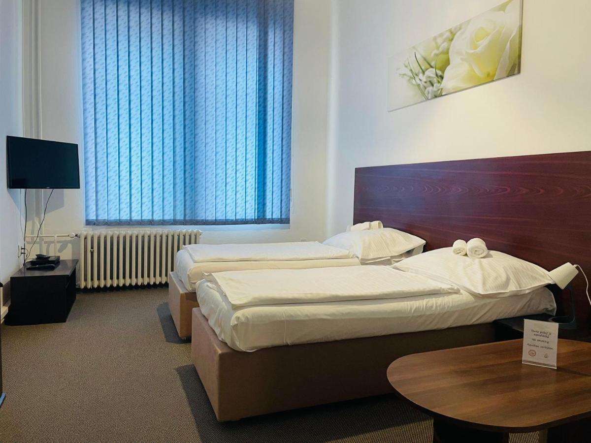 Hotel Bila Ruze Strakonice Ngoại thất bức ảnh