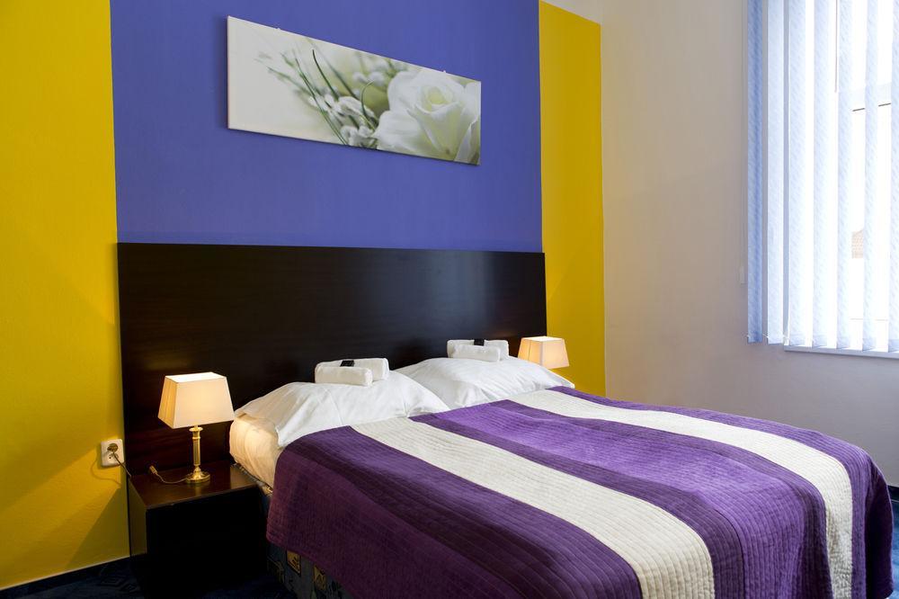 Hotel Bila Ruze Strakonice Ngoại thất bức ảnh